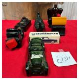 81 - LOT OF AVON COLLECTIBLES (Z271)