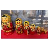 81 - SET OF RUSSIAN NESTING DOLLS (Z120)