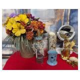 502 - DECORATIVE VASE WITH FLOWRS, CANDLES, MIRROR