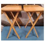 11 - LOT OF TWO FOLDING TABLES (L16)