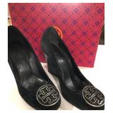 464 - PAIR OF WOMENS TORY BIRCH SHOES SIZE 9 (A2)