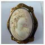502 - VINTAGE 10K GOLD CAMEO BROOCH (C7)