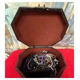 502 - KEEPSAKE BOX WITH COSTUME JEWELRY (M40)