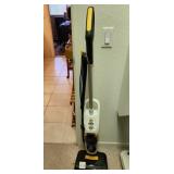S1 - ORECK UPRIGHT VACUUM CLEANER (M19)