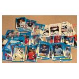 S1 - MIXED LOT OF COLLECTIBLE BASEBALL CARDS (K54)