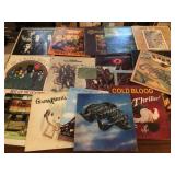 S1 - MIXED LOT OF VINYL RECORDS (L106)