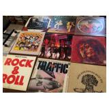 S1 - MIXED LOT OF VINYL RECORDS (L47)