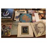 S1 - MIXED LOT OF VINYL RECORDS (L138)