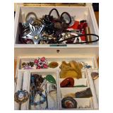 N1 - MIXED LOT OF COSTUME JEWELRY (9)