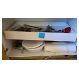N1 - FOOD VACUUM SEALER, UTENSILS, BOWLS (K21)