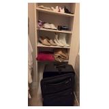 N3 - LOT OF MEN'S SHOES, SUITCASE , & MORE (F13)