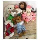S3 - LOT OF PLUSH TOYS (A52)