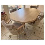 S3 - TABLE WITH FOUR CHAIRS (K40)