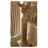 S3 - DOVES SCULPTURE WITH DISPLAY PILLAR (F7)
