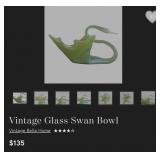 S3 - VINTAGE ART GLASS SWAN (K101)