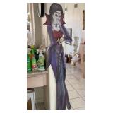 S3 - CUTOUT OF FEMALE VAMPIRE 56"T