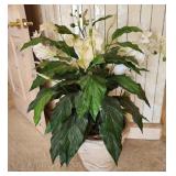 20 - LIFELIKE FLORAL PLANT ARRANGEMENT