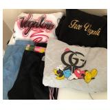 J3 - MIXED LOT OF CLOTHING (R155)