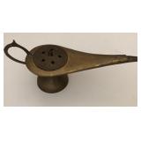 J3 - VINTAGE BRASS GENIE LAMP (R233)