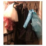 J3 - MIXED LOT OF CLOTHING (M43)