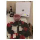 J3 - DECORATIVE WREATH, MUG SET, PLATTER (R212)