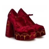 J3 - PLAYBOY RED PLATFORM SHOES SIZE 7 (L84)