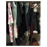 J3 - MIXED LOT OF CLOTHING (M75)