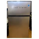 J3 - MINI FRIDGE (M120)