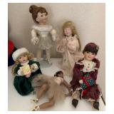 J3 - LOT OF COLLECTIBLE DOLLS (R196)