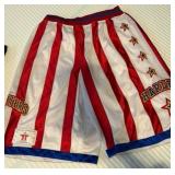 J3 - VINTAGE HARLEM GLOBETROTTERS SHORTS (A10)