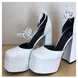 J3 - PAIR OF LADY GO DIVA PLATFORM SHOES (L193(