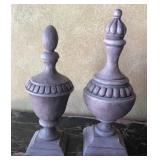 N3 - LOT OF TWO FINIALS (M40)