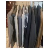N3 - LOT OF MEN'S CLOTHING (M208)