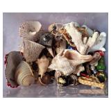 11 - MIXED LOT OF COLLECTIBLES (U38)