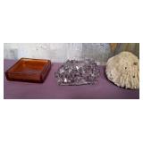 11 - COLLECTIBLE CRYSTAL, CORAL & AMBER GLASS (U32