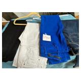 K - MIXED LOT OF CLOTHING (P135)