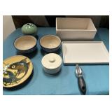 K - MIXED LOT OF COLLECTIBLES (P85)