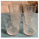 K - MIXED LOT OF GLASSWARE (P106)