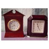 11 - LOT OF TWO CLOCKS (U33)