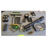 J1 - HAND TOOLS, UTILITY KNIVES, FLASHLIGHT (G15)