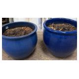 11 - TWO LARGE OUTDOOR PLANTER POTS (N139)