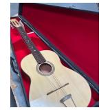 11 - ACOUSTIC GUITAR WITH CASE (Y60)