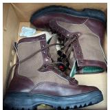 11 - PAIR OF DANNER BOOTS (Y59)