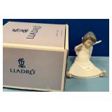 N - LLADRO PORCELAIN FIGURINE (N39)