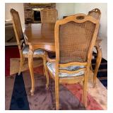 17 - DINNG TABLE WITH FOUR CHAIRS