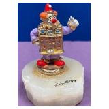 11 - RON LEE CLOWN FIGURINE (Y145)