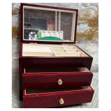 11 - JEWELRY CHEST (N332)