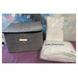 L1 - MIXED LOT OF TOWELS & STORAGE BIN (A29)