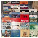 17 - MIXED LOT OF VINYL RECORDS (C29)