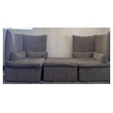 17 - THREE-PIECE SITTING SET WITH PILLOWS
